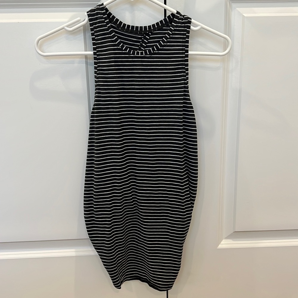 lululemon open back tank top